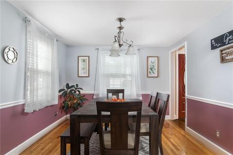 58 Massasoit Dr, Warwick, RI 02888 photo 6