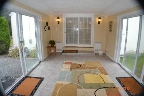 215 Maureen Cir, Burrillville, RI 02839 photo 16