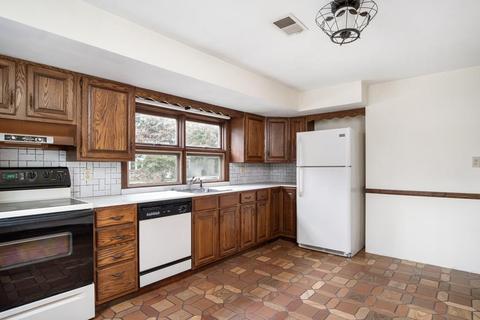 40 Newfield Ave, Warwick, RI 02888 photo 12