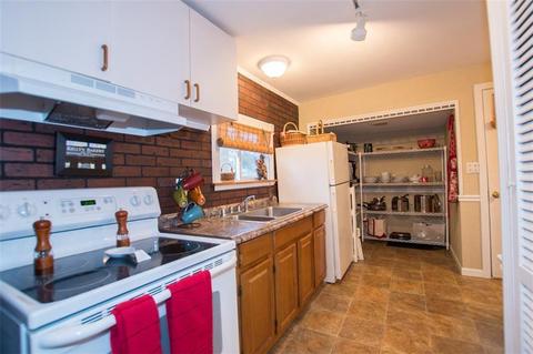 34 Harris Ave, Warwick, RI 02889 photo 12