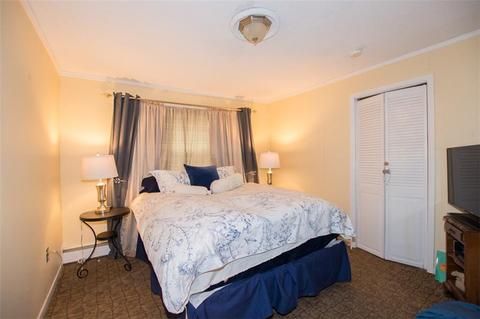 34 Harris Ave, Warwick, RI 02889 photo 3