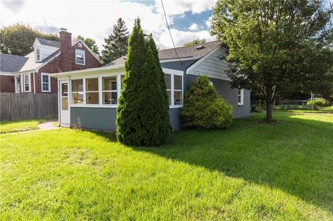 91 Symonds Ave, Warwick, RI 02889 photo 1