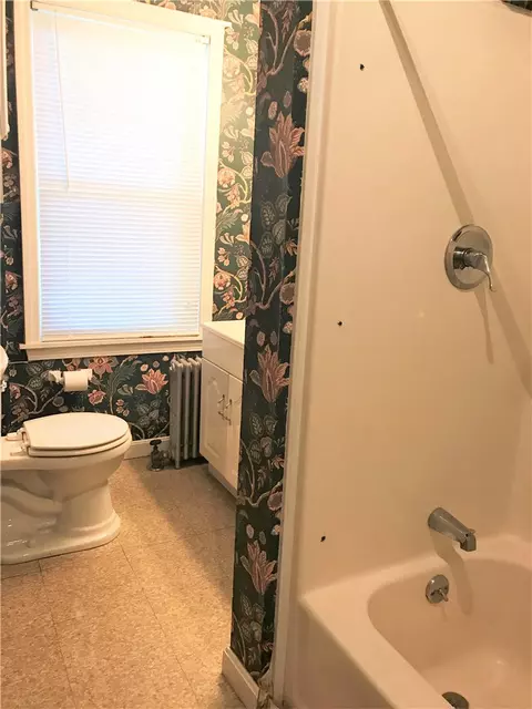 66 Colonial Ave, Warwick, RI 02886 photo 10