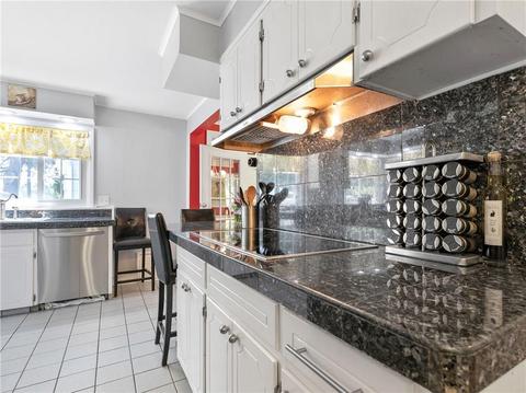 20 Long Ln, Warren, RI 02885 photo 5