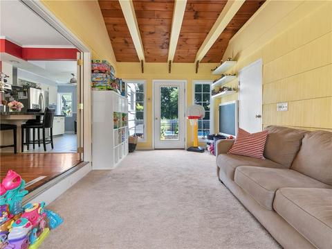 20 Long Ln, Warren, RI 02885 photo 10