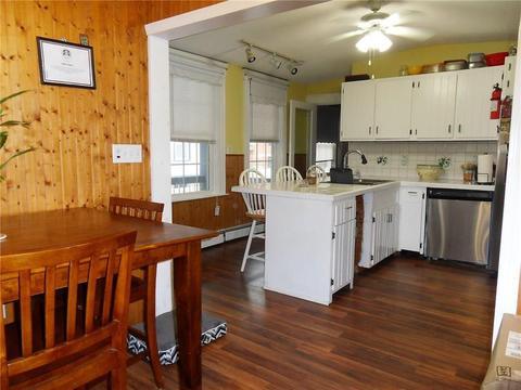 84 Park Pl, Woonsocket, RI 02895 photo 9