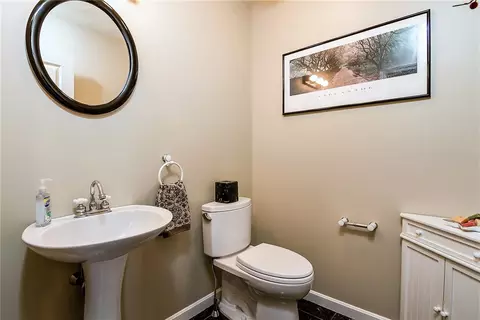 34 Castleton Dr, Cranston, RI 02921 photo 19