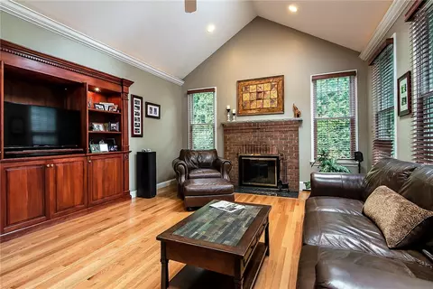 34 Castleton Dr, Cranston, RI 02921 photo 11