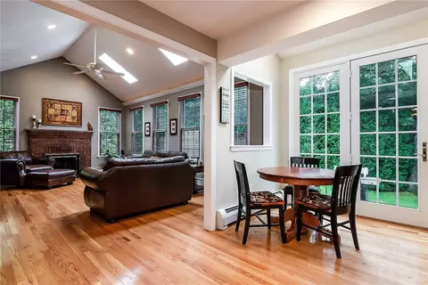 34 Castleton Dr, Cranston, RI 02921 photo 14