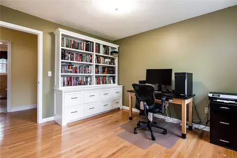 34 Castleton Dr, Cranston, RI 02921 photo 31