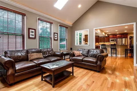 34 Castleton Dr, Cranston, RI 02921 photo 10