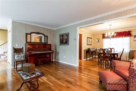 34 Castleton Dr, Cranston, RI 02921 photo 16