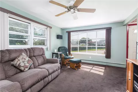 11 Nancy St, Coventry, RI 02816 photo 2