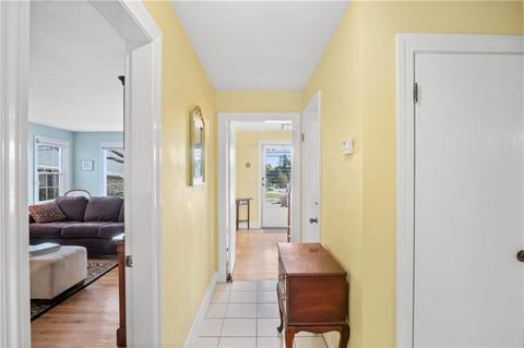 557 Budlong Rd, Cranston, RI 02920 photo 7