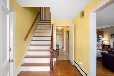 557 Budlong Rd, Cranston, RI 02920 photo 6