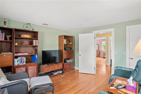 557 Budlong Rd, Cranston, RI 02920 photo 23