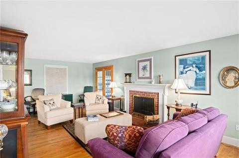 557 Budlong Rd, Cranston, RI 02920 photo 15