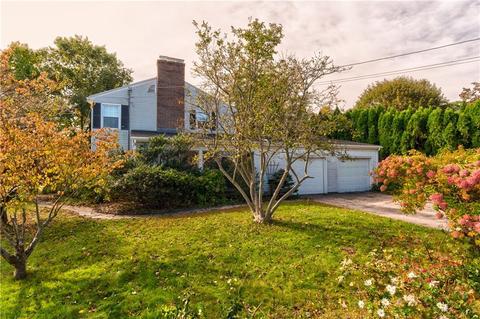 557 Budlong Rd, Cranston, RI 02920 photo 3