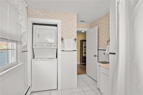 557 Budlong Rd, Cranston, RI 02920 photo 22