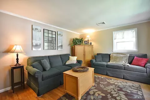 296 Hunt Ave, Warwick, RI 02886 photo 4