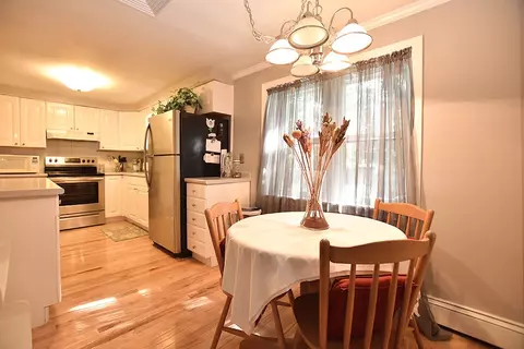 296 Hunt Ave, Warwick, RI 02886 photo 8
