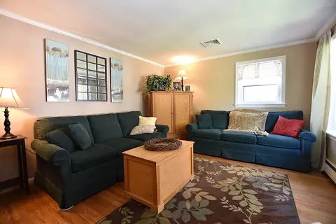 296 Hunt Ave, Warwick, RI 02886 photo 5