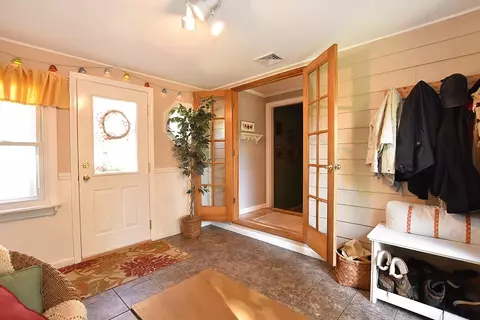 296 Hunt Ave, Warwick, RI 02886 photo 19