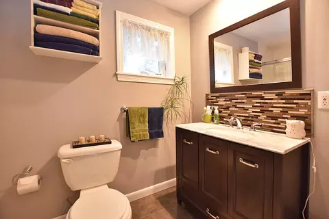 296 Hunt Ave, Warwick, RI 02886 photo 10