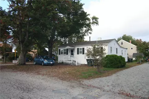 16 Beach St, Coventry, RI 02816 photo 2