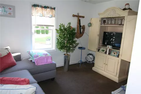 16 Beach St, Coventry, RI 02816 photo 6