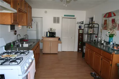 16 Beach St, Coventry, RI 02816 photo 4