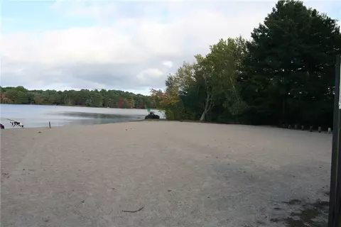 16 Beach St, Coventry, RI 02816 photo 3
