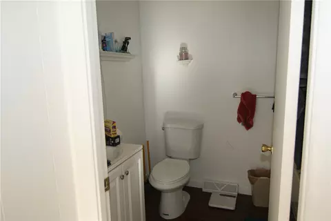16 Beach St, Coventry, RI 02816 photo 9