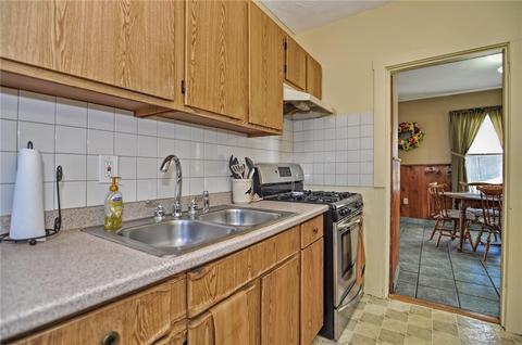 143 Joffre Ave, Woonsocket, RI 02895 photo 17