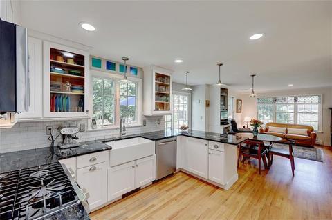 29 Smith St, Bristol, RI 02809 photo 11