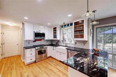 29 Smith St, Bristol, RI 02809 photo 10