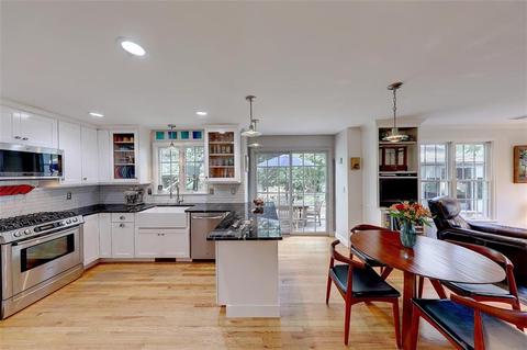 29 Smith St, Bristol, RI 02809 photo 14
