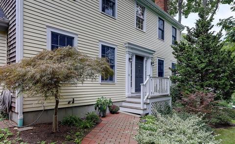 29 Smith St, Bristol, RI 02809 photo 4