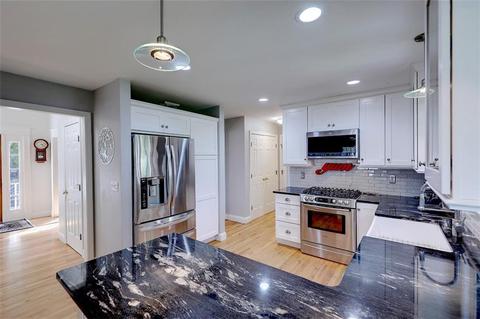 29 Smith St, Bristol, RI 02809 photo 13