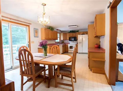 16 Plain St, Walpole, MA 02081 photo 2