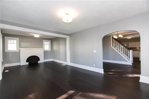 95 Beacon Ave, Woonsocket, RI 02895 photo 16