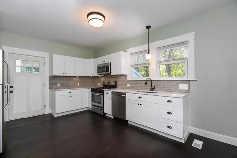 95 Beacon Ave, Woonsocket, RI 02895 photo 7