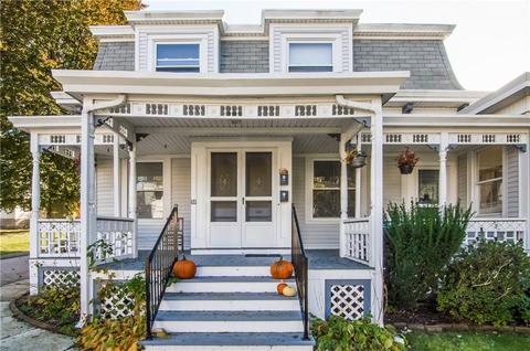 53 Granite St, Westerly, RI 02891 photo 2