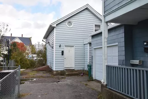 132 Brook St, Woonsocket, RI 02895 photo 2