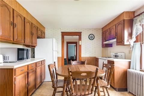 184 Peckham Ave, Middletown, RI 02842 photo 15