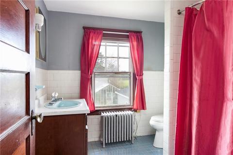 184 Peckham Ave, Middletown, RI 02842 photo 17