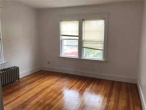 85 Vine St, Woonsocket, RI 02895 photo 4