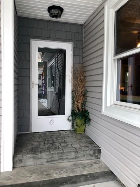 43 Beacon Ave, Woonsocket, RI 02895 photo 4