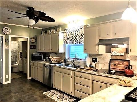 43 Beacon Ave, Woonsocket, RI 02895 photo 5