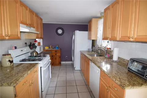 3 Quarry Rd, Warwick, RI 02889 photo 5